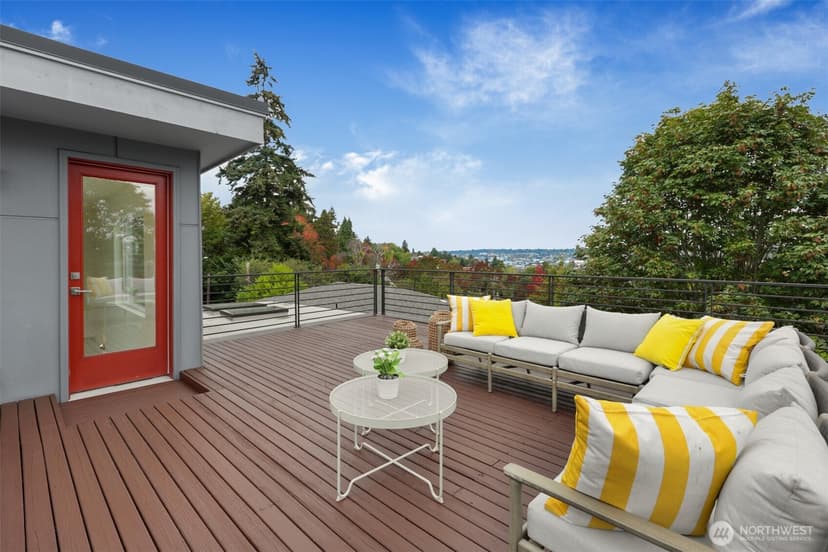Property photo for 3022 4th Avenue W, Seattle photo 31