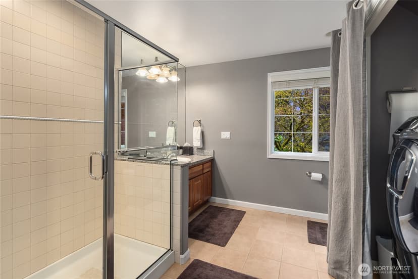 Property photo for 10444 SE 22nd Street, Bellevue photo 26