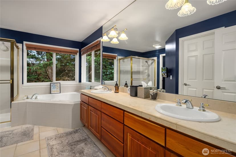 Property photo for 10444 SE 22nd Street, Bellevue photo 18