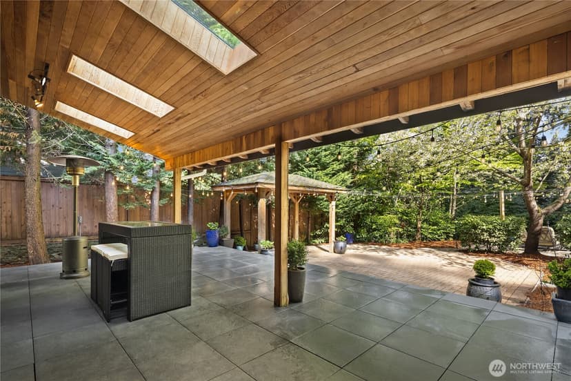Property photo for 10444 SE 22nd Street, Bellevue photo 29