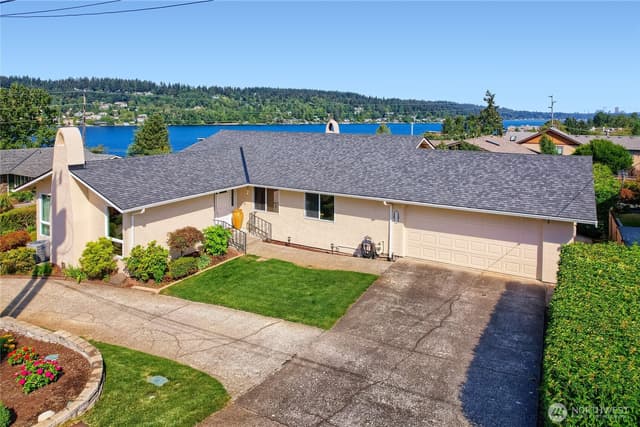 Property photo for 1112 N 38th Street, Renton