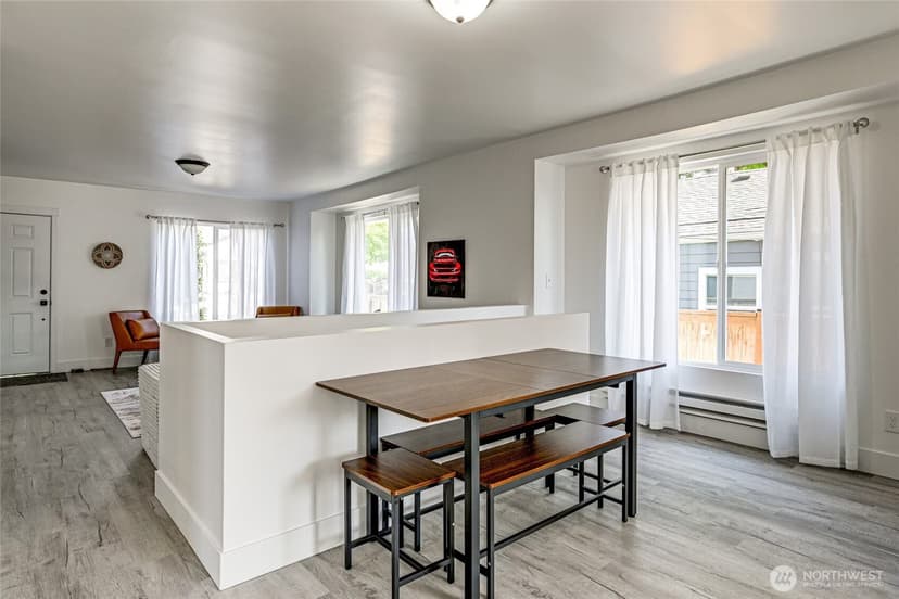 Property photo for 305 Meadow Avenue N, Renton photo 6
