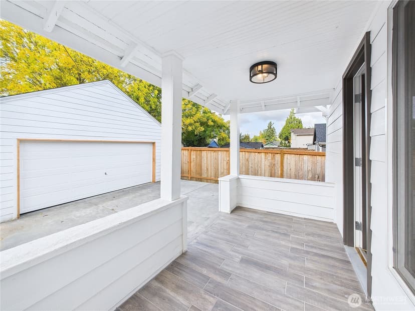 Property photo for 305 Meadow Avenue N, Renton photo 19