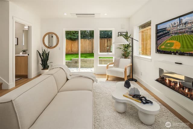 Property photo for 533 N 70th Street, Seattle photo 5