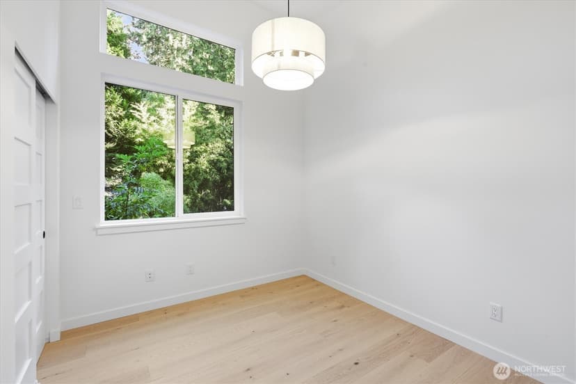 Property photo for 13351 25th Avenue NE, Seattle photo 20