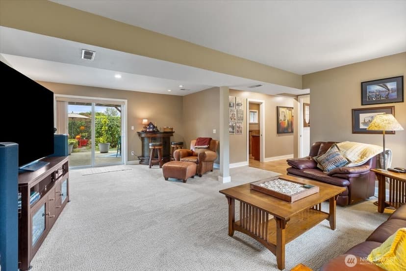 Property photo for 10503 158th Avenue NE, Redmond photo 23