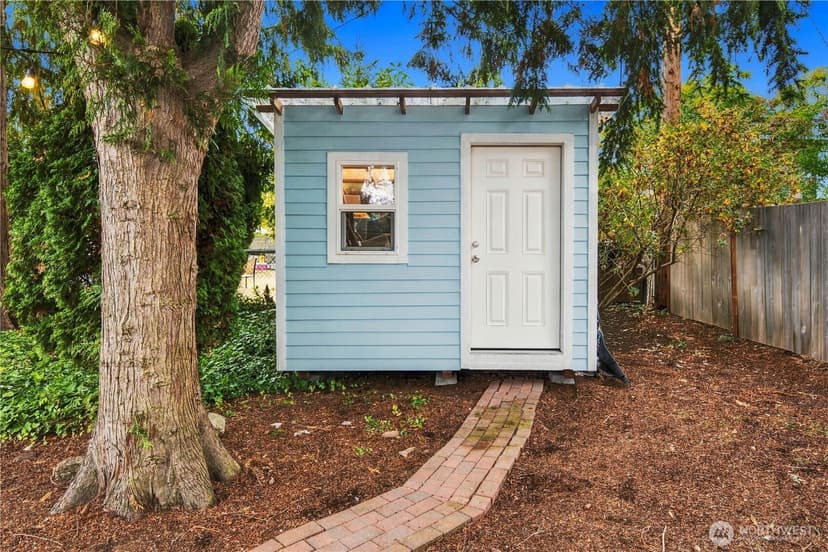 Property photo for 730 N 100th Street, Seattle photo 31