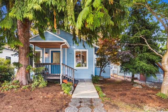 Property photo for 730 N 100th Street, Seattle