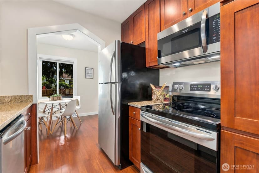 Property photo for 730 N 100th Street, Seattle photo 10