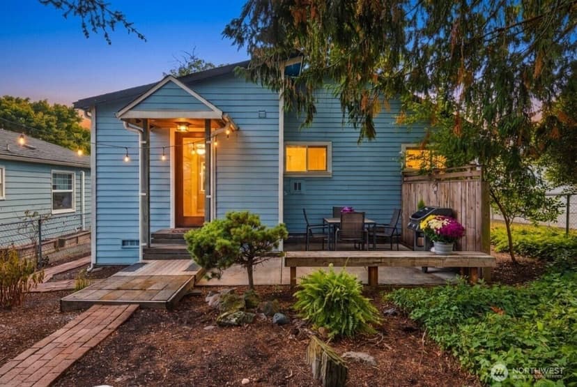 Property photo for 730 N 100th Street, Seattle photo 30