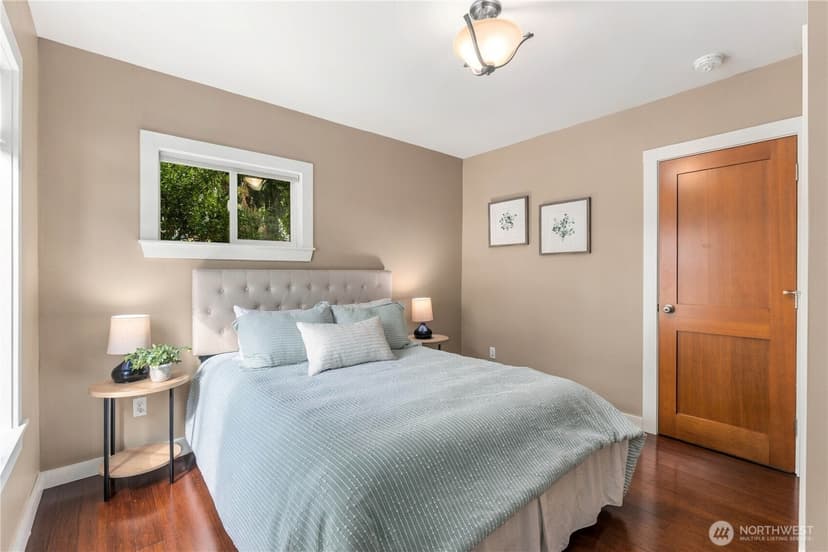Property photo for 730 N 100th Street, Seattle photo 14