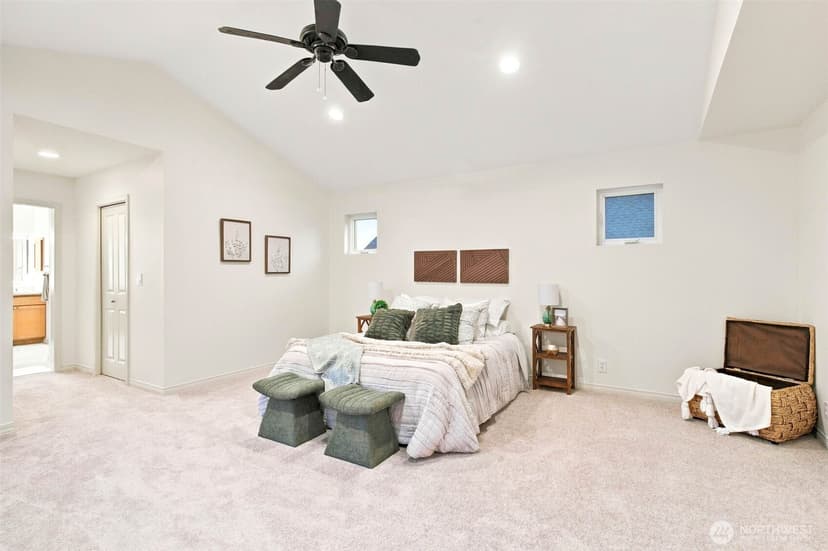Property photo for 2117 NW Far Country Lane, Issaquah photo 29