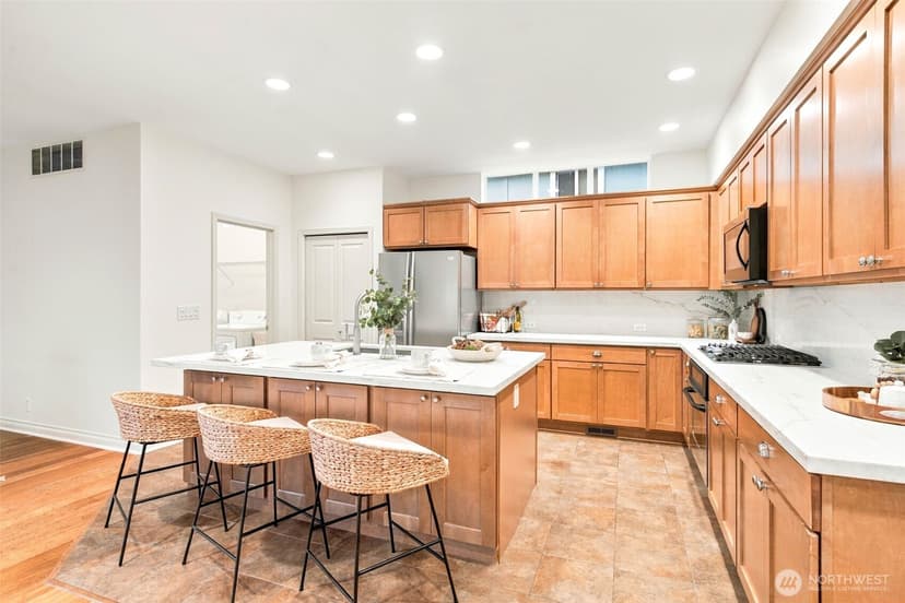 Property photo for 2117 NW Far Country Lane, Issaquah photo 17