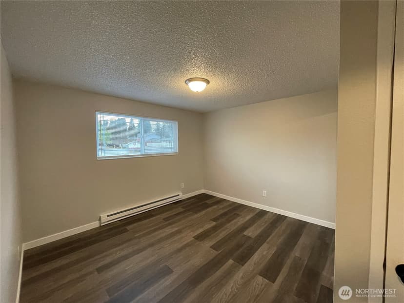 Property photo for 8806 3rd Avenue SE, Everett photo 16