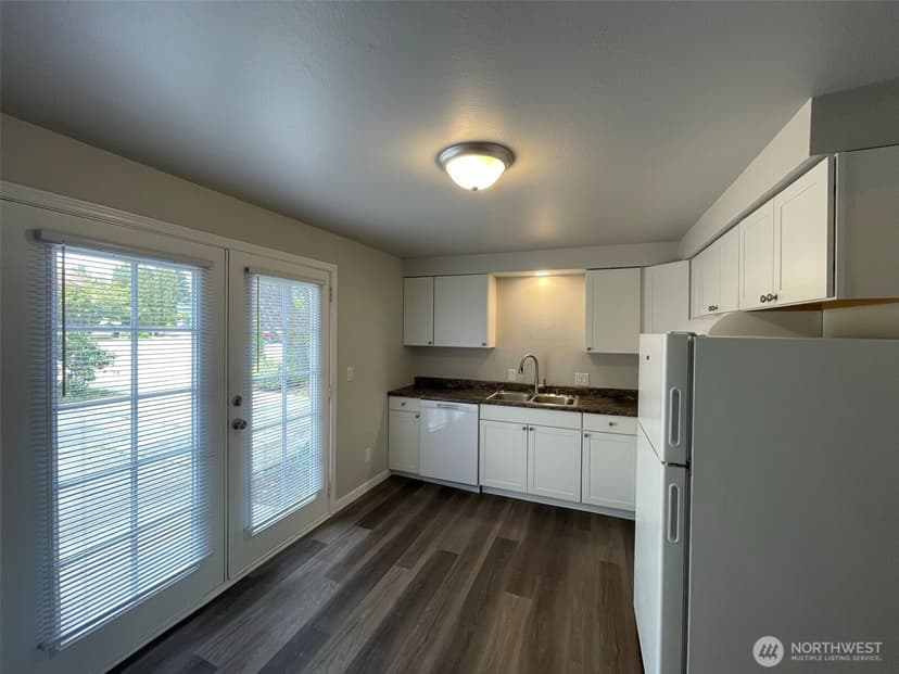 Property photo for 8806 3rd Avenue SE, Everett photo 21
