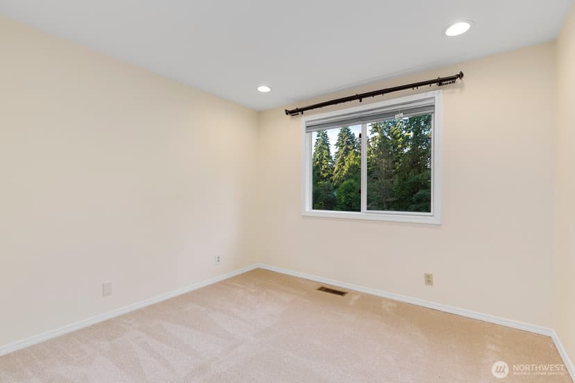 Property photo for 11404 NE 103rd Street, Kirkland photo 18