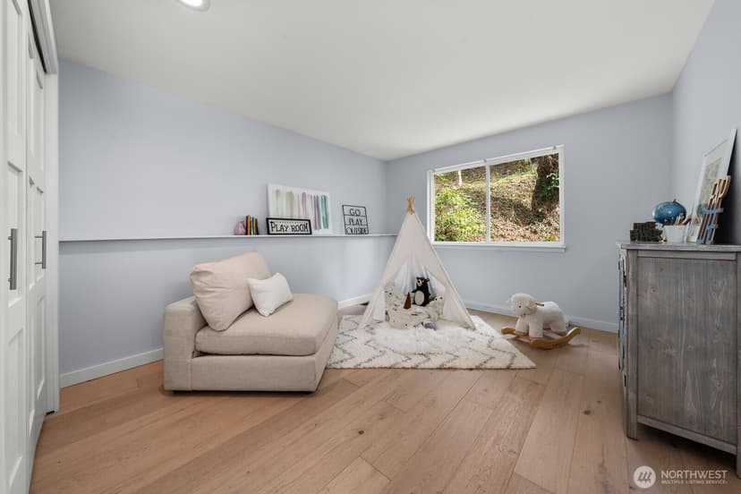 Property photo for 4830 88th Place SE, Mercer Island photo 15