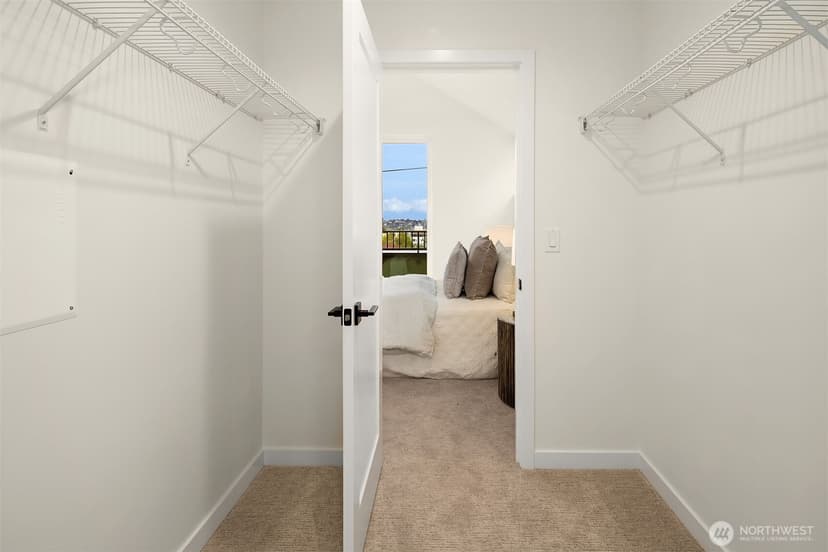 Property photo for 7018 8th Avenue NE, Seattle photo 15
