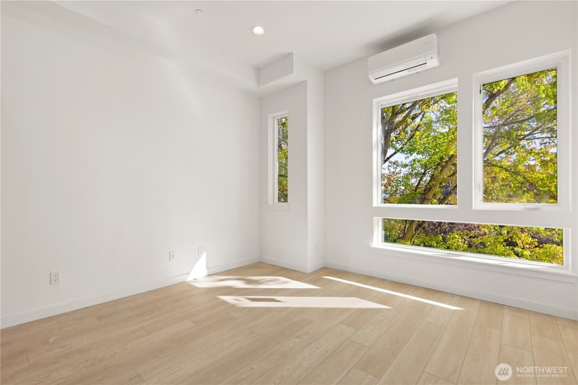 Property photo for 1535 19th Avenue, Seattle photo 14