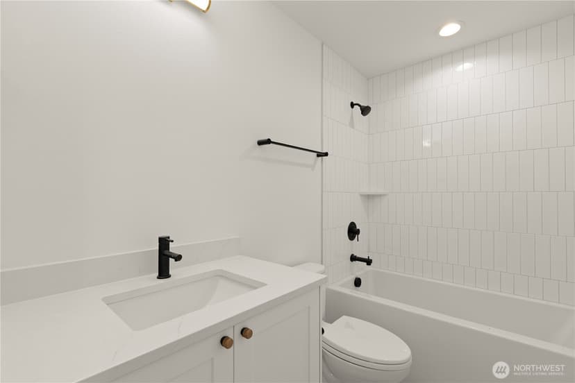 Property photo for 1535 19th Avenue, Seattle photo 23