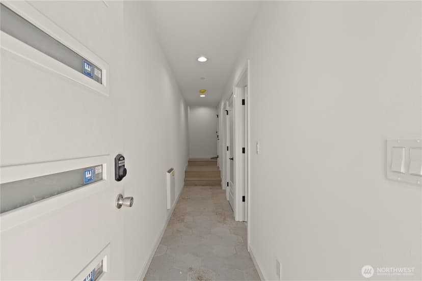 Property photo for 1535 19th Avenue, Seattle photo 4