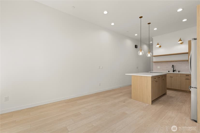 Property photo for 1535 19th Avenue, Seattle photo 16