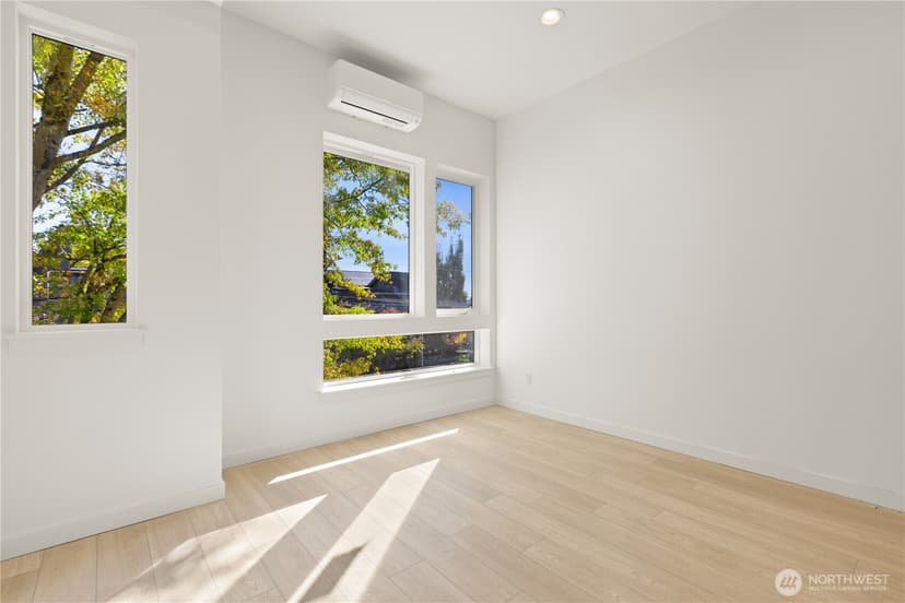 Property photo for 1535 19th Avenue, Seattle photo 18