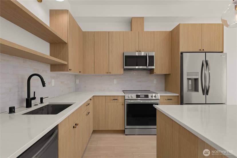 Property photo for 1535 19th Avenue, Seattle photo 6