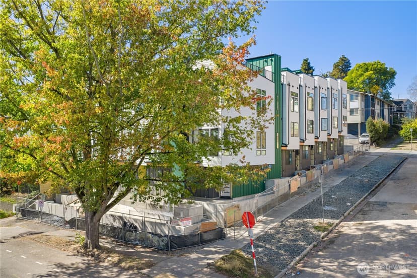 Property photo for 1535 19th Avenue, Seattle photo 32