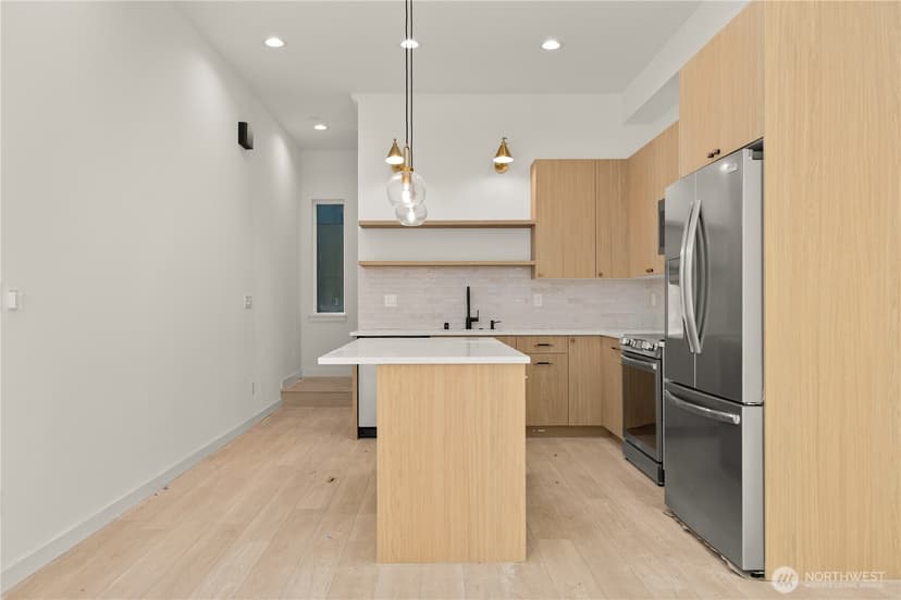 Property photo for 1535 19th Avenue, Seattle photo 11