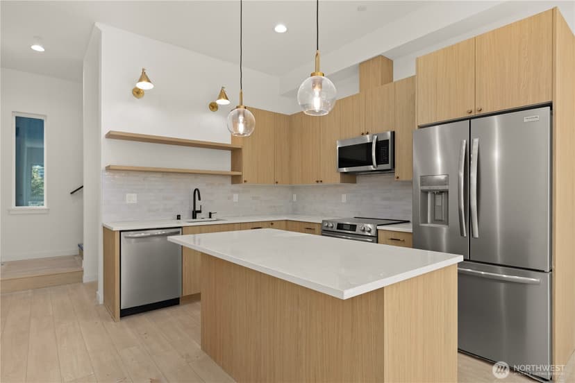 Property photo for 1535 19th Avenue, Seattle photo 9