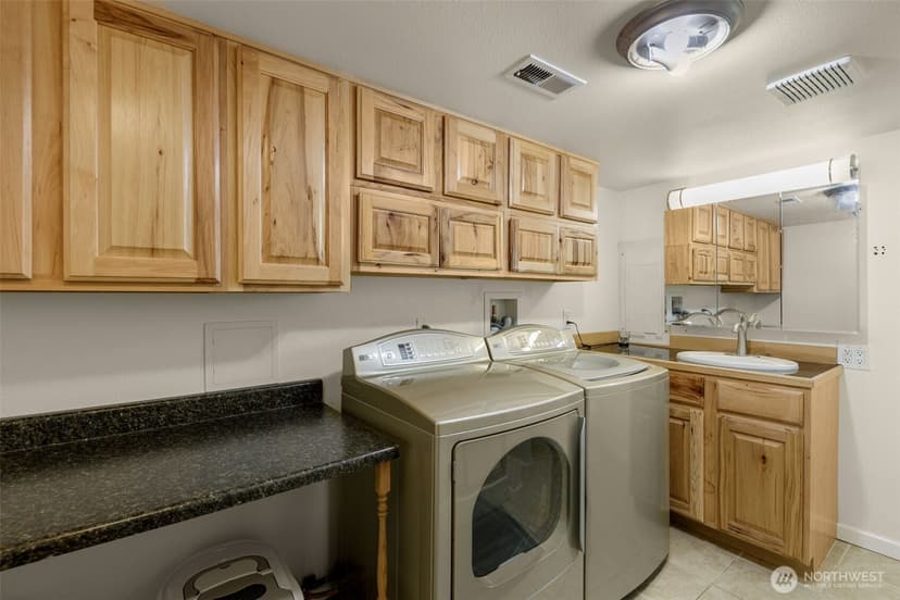 Property photo for 1532 Naval Avenue, Bremerton photo 11
