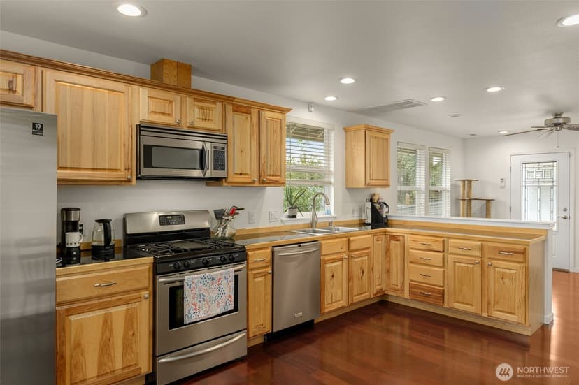 Property photo for 1532 Naval Avenue, Bremerton photo 6