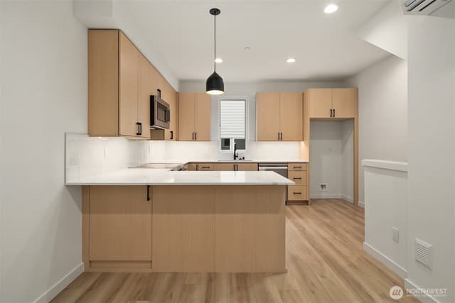 Property photo for 805 NE 71st Street, Seattle photo 3
