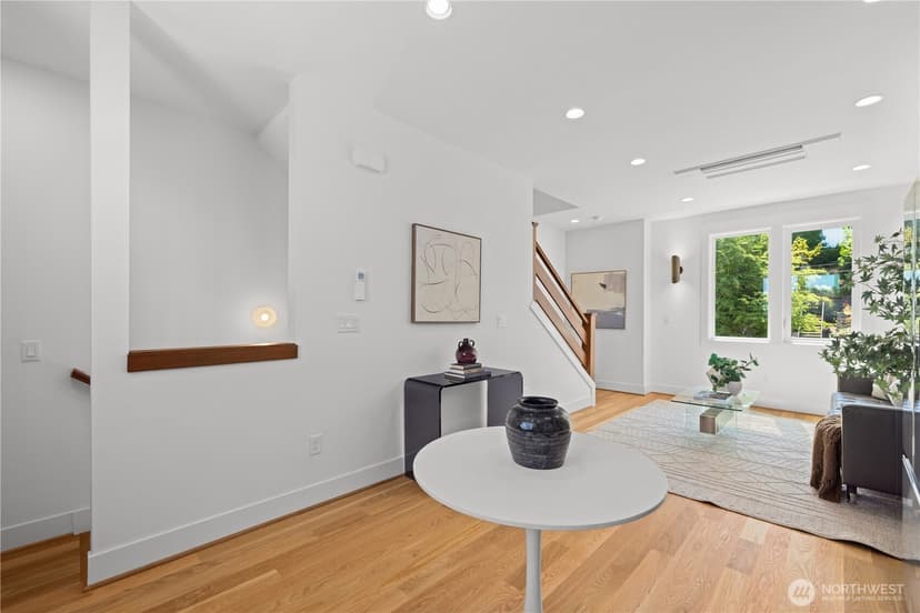 Property photo for 270 Fulton Street, Seattle photo 10