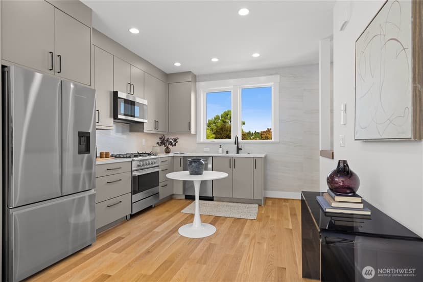 Property photo for 270 Fulton Street, Seattle photo 13