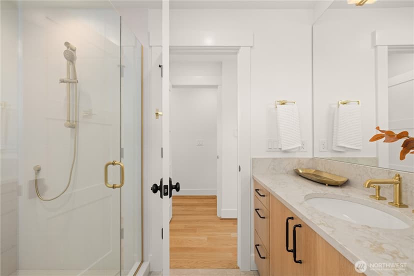 Property photo for 270 Fulton Street, Seattle photo 19