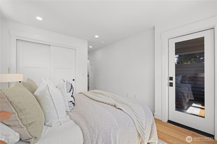 Property photo for 270 Fulton Street, Seattle photo 23