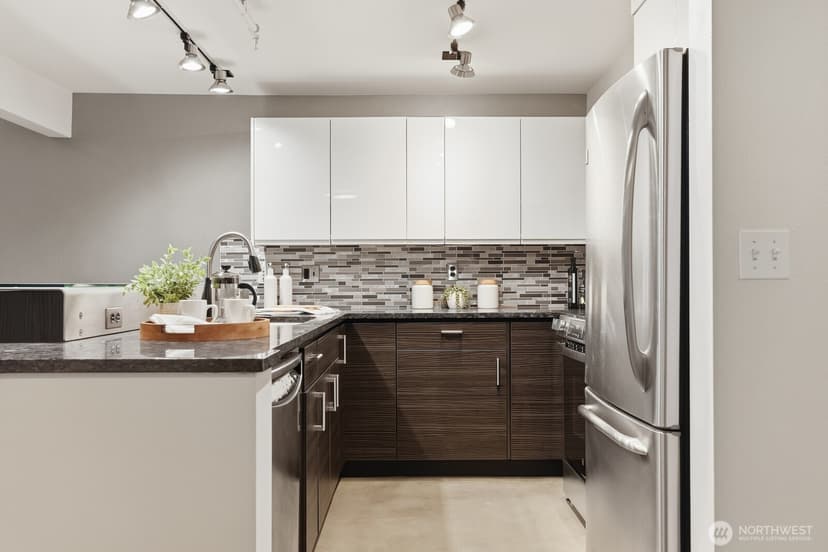 Property photo for 3104 Western Avenue #104, Seattle photo 9