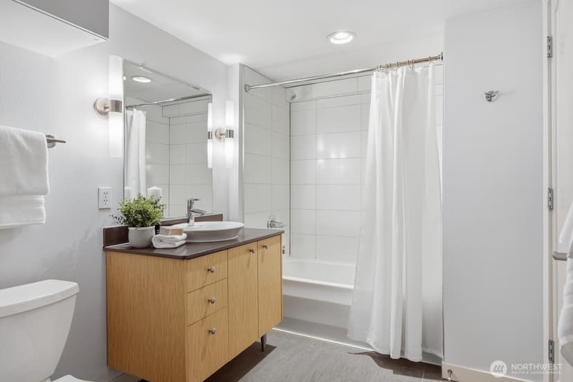 Property photo for 3104 Western Avenue #104, Seattle photo 20