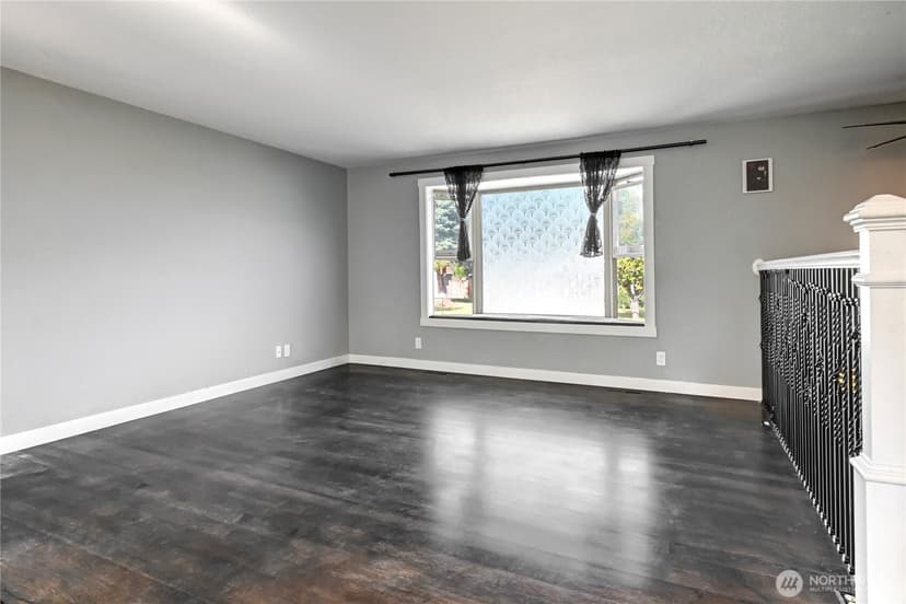 Property photo for 6108 88th Street NE, Marysville photo 4