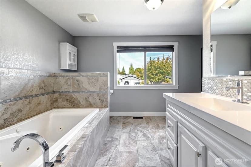 Property photo for 6108 88th Street NE, Marysville photo 17