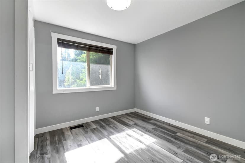 Property photo for 6108 88th Street NE, Marysville photo 12