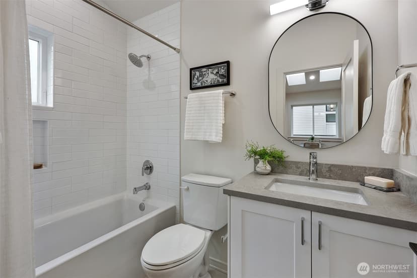 Property photo for 2010 McGilvra Boulevard E, Seattle photo 37