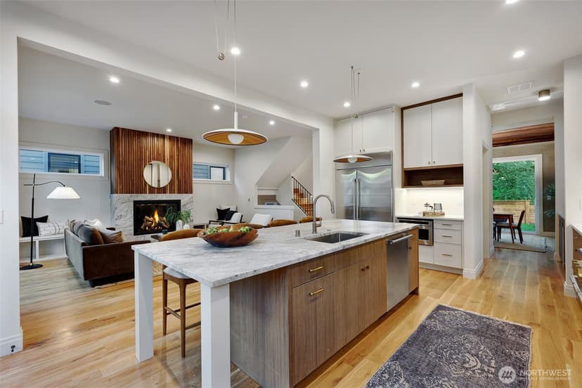 Property photo for 2010 McGilvra Boulevard E, Seattle photo 6