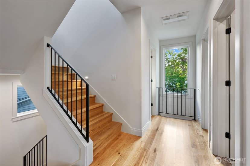 Property photo for 2010 McGilvra Boulevard E, Seattle photo 18