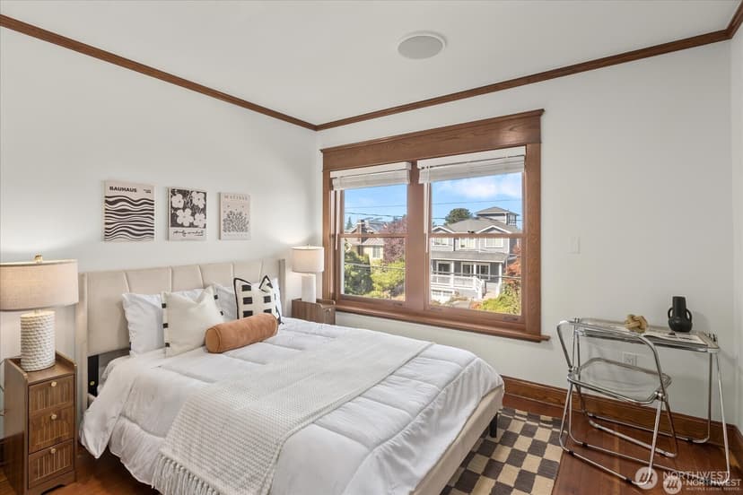 Property photo for 2337 N 61st Street, Seattle photo 13