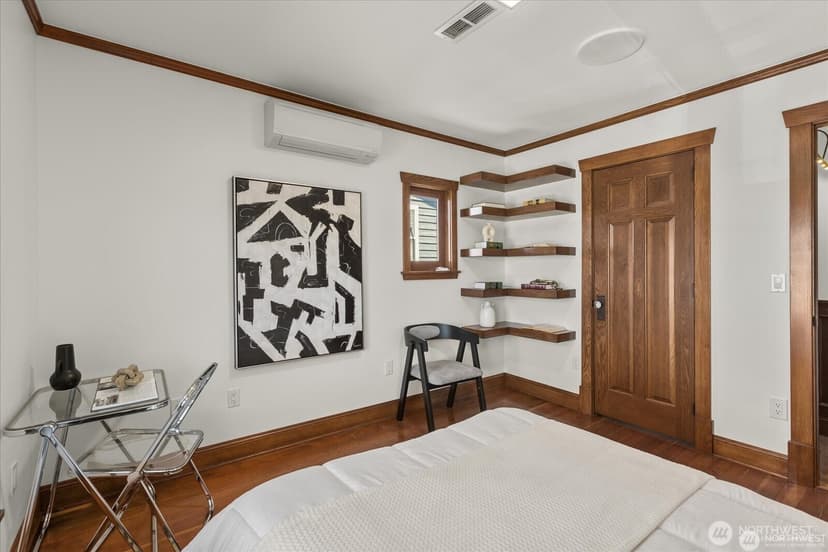 Property photo for 2337 N 61st Street, Seattle photo 14