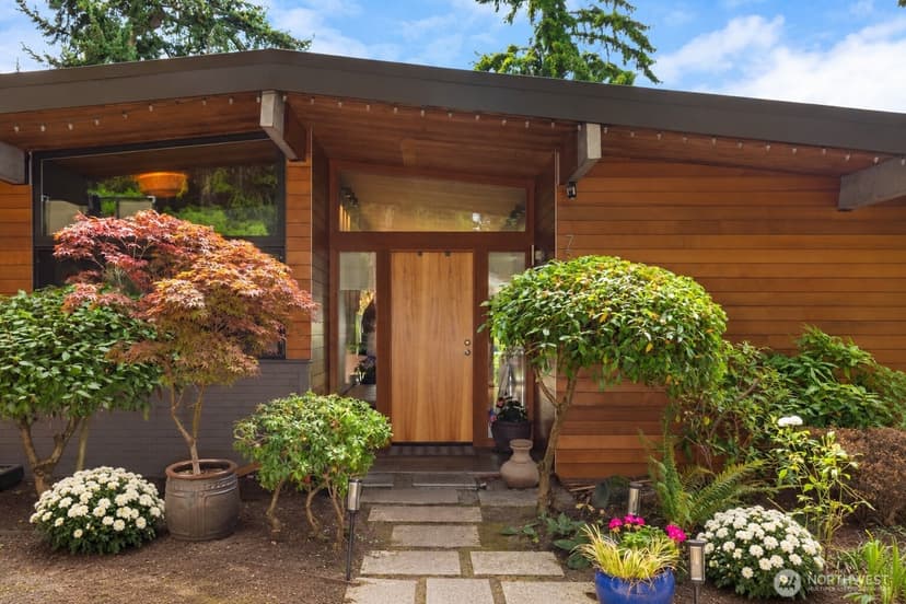 Property photo for 7529 SE 40th Street, Mercer Island photo 6