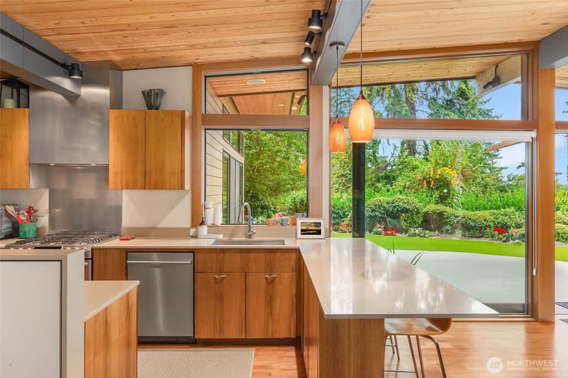 Property photo for 7529 SE 40th Street, Mercer Island photo 17